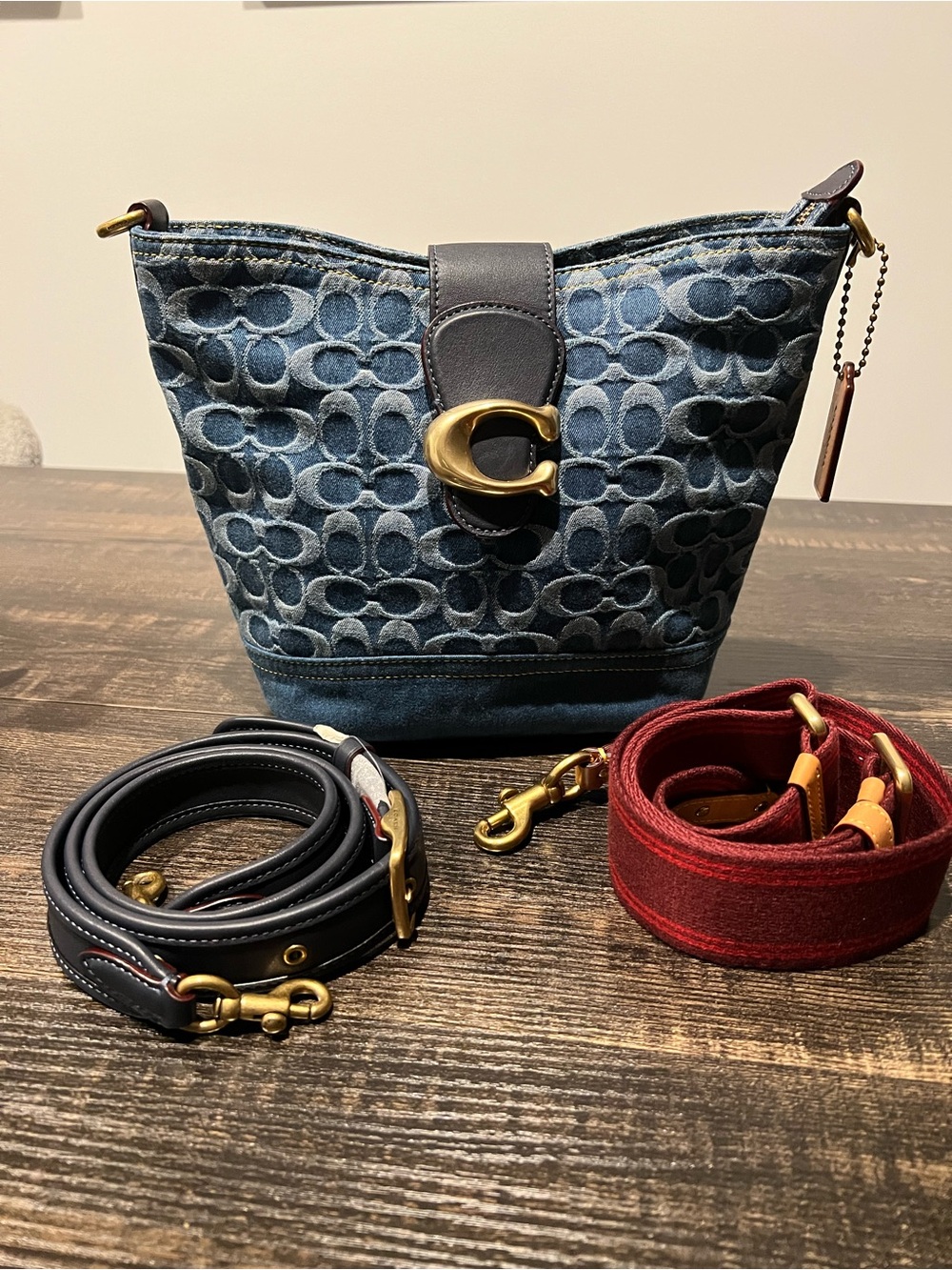 Coach Tali Bucket Bag in Signature Denim
CA107 - Picture 2 of 12